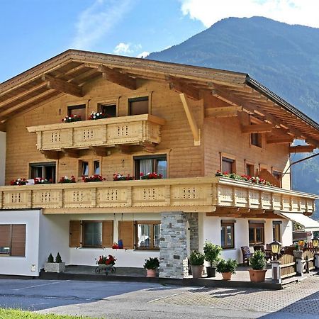 Апартаменты Haus Jochler Рид-им-Циллерталь Экстерьер фото
